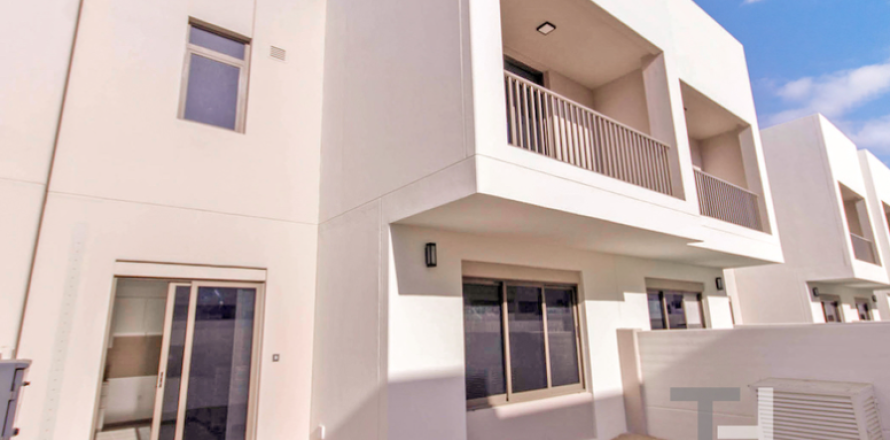 Таунхаус в Hayat Townhouses, Town Square, Дубай, 3 спальни, 188м², № 13634