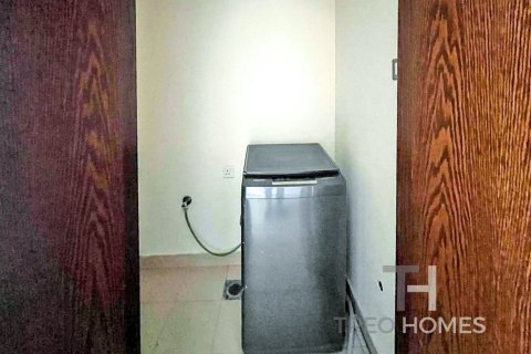 Снять в аренду квартиру в Бурдж-Халифе, Дубай: 2 спальни, 152м², № 13641 - фото 9