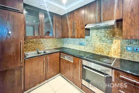 Снять в аренду квартиру в Бурдж-Халифе, Дубай: 2 спальни, 152м², № 13641 - фото 5