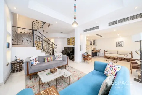 فيلا في البحيرات, دبي 3 غرف نوم, 280 م² رقم 71078 - صورة 3