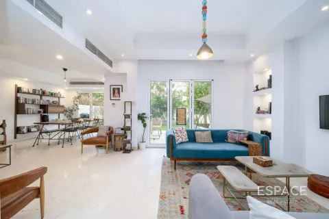 فيلا في البحيرات, دبي 3 غرف نوم, 280 م² رقم 71078 - صورة 4