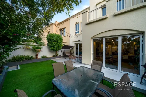 فيلا في البحيرات, دبي 3 غرف نوم, 280 م² رقم 71078 - صورة 19