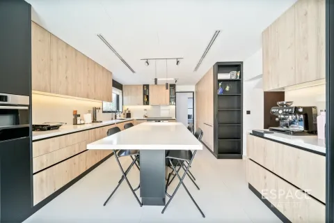 Villa en Meadows, Dubai, 5 dormitorios, 387 m², № 71075 - foto 16