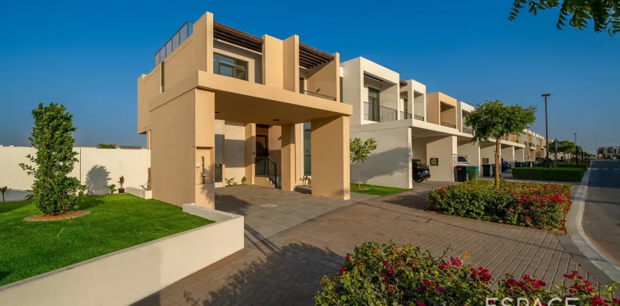 Townhouse in EMAAR South, Dubai South (Dubai World Central), Dubai 4 bedrooms, 223 sq.m. № 71079