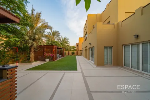 Villa à Arabian Ranches, Dubai, 7 chambres, 590 m², № 71076 - photo 14