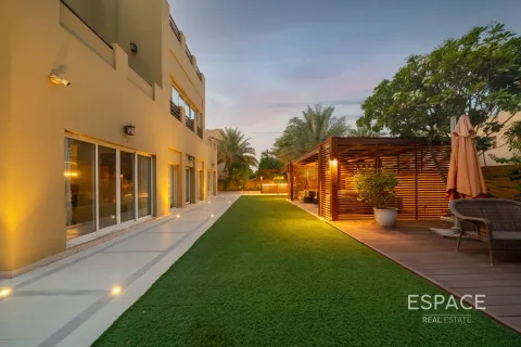 Villa à Arabian Ranches, Dubai, 7 chambres, 590 m², № 71076 - photo 16