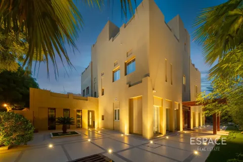 Villa à Arabian Ranches, Dubai, 7 chambres, 590 m², № 71076 - photo 2