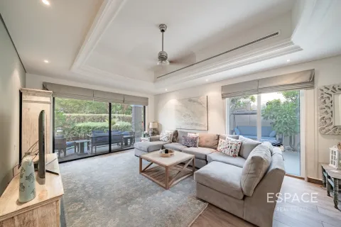 Villa en Green Community West, Green Community, Dubai, 5 dormitorios, 577 m², № 71080 - foto 3