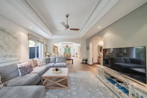 Villa en Green Community West, Green Community, Dubai, 5 dormitorios, 577 m², № 71080 - foto 2