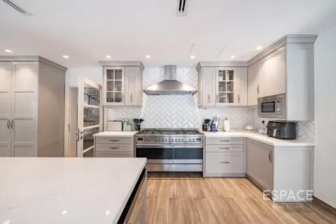 Villa en Green Community West, Green Community, Dubai, 5 dormitorios, 577 m², № 71080 - foto 8