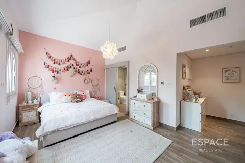 Villa en Green Community West, Green Community, Dubai, 5 dormitorios, 577 m², № 71080 - foto 12