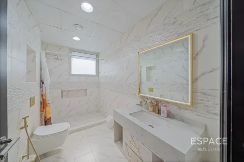 Купить виллу в Dubai Land, Дубай: 5 спален, 674м², № 71081 - фото 15