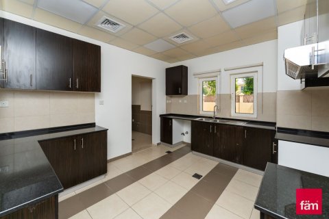 فيلا في دبي 5 غرف نوم , 555 م² رقم 23757 - صورة 6