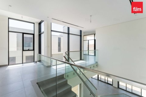 Villa en Al Furjan, Dubai, 4 dormitorios, 515.5 m², № 23746 - foto 17