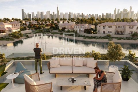 Villa in Jumeirah Park, Dubai 5 bedrooms, 555 sq.m. № 19539 - photo 1