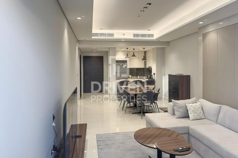 Apartment in Business Bay, Dubai 2 bedrooms, 126 sq.m. № 19535 - photo 1