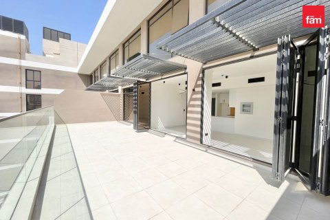 Apartamento en Dubai, 1 dormitorio, 115.7 m², № 23053 - foto 1