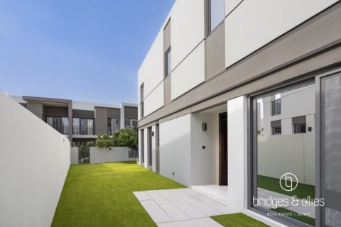 Villa en Tilal Al Ghaf, Dubai, 4 dormitorios, 252 m², № 84437 - foto 2