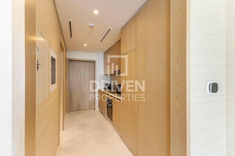 Apartment in The Palm Tower, Palm Jumeirah, Dubai studio, 48.68 sq.m. № 129114 - photo 7
