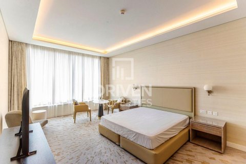 Apartment in The Palm Tower, Palm Jumeirah, Dubai studio, 48.68 sq.m. № 129114 - photo 2