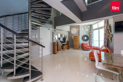Duplex in Dubai Marina, Dubai 1 bedroom, 104.5 sq.m. № 23617 - photo 15