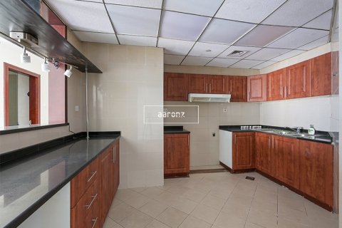 Снять в аренду квартиру в Джумейра Лейк Тауэрс, Дубай: 2 спальни, 123.3м², № 42618 - фото 11