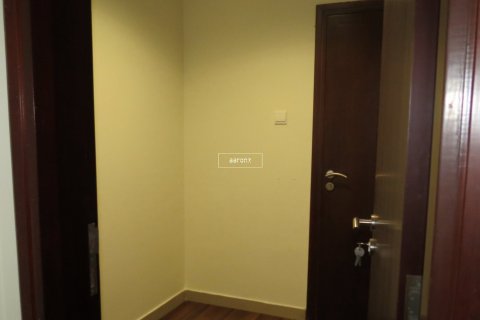 Apartment in Jumeirah Lake Towers, Dubai 2 bedrooms, 123.3 sq.m. № 42618 - photo 14