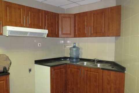 Apartment in Jumeirah Lake Towers, Dubai 2 bedrooms, 123.3 sq.m. № 42618 - photo 15