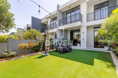 Villa à Motor City, Dubai, 3 chambres, 252 m², № 19441 - photo 1