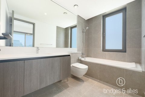 Снять в аренду виллу в Tilal Al Ghaf, Дубай: 4 спальни, 249м², № 98095 - фото 14