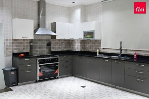 Villa en Dubai, 5 dormitorios, 1193 m², № 67495 - foto 9