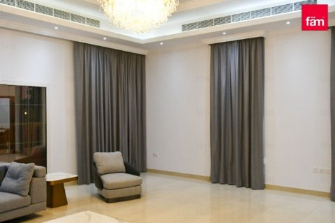 Villa en Dubai, 5 dormitorios, 1193 m², № 67495 - foto 4