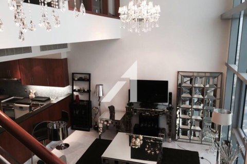 Купить квартиру в Дубае: 2 спальни, 195.1м², № 69092 - фото 1