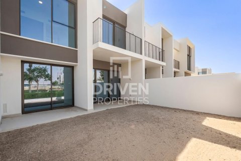 Снять в аренду таунхаус в The Valley, Дубай: 3 спальни, 174м², № 20329 - фото 13