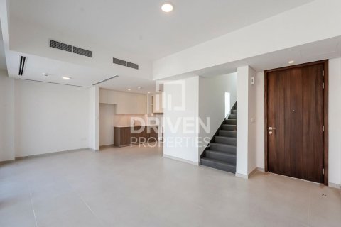 Снять в аренду таунхаус в The Valley, Дубай: 3 спальни, 174м², № 20329 - фото 1