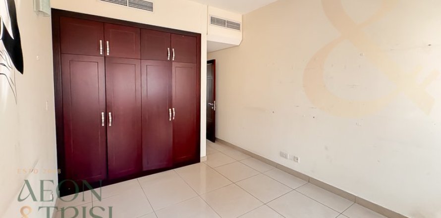 Villa en Victory Heights, Dubai Sports City, Dubai, 3 dormitorios, 270 m², № 60781