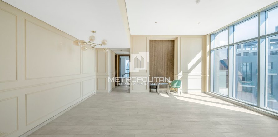 Квартира в Бизнес-Бэе, Дубай, 2 спальни, 141м², № 8836