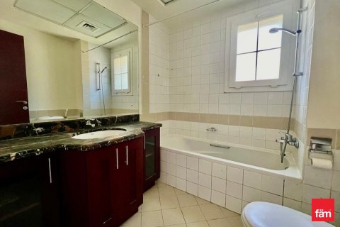 Adosado en Dubai, 3 dormitorios, 523.7 m², № 55607 - foto 11