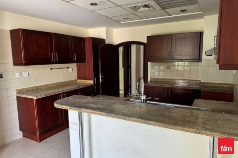 Adosado en Dubai, 3 dormitorios, 523.7 m², № 55607 - foto 4