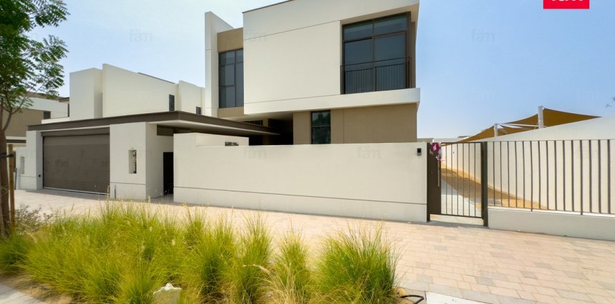 Villa in Al Furjan, Dubai 4 bedrooms, 584.5 sq.m. № 49897