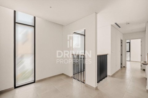 Adosado en Mudon, Dubai, 4 dormitorios, 310.02 m², № 129848 - foto 3