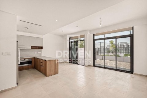 Таунхаус в Мудоне, Дубай, 3 спальни, 177.72м², № 129849