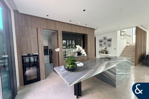 Снять в аренду виллу в Harmony, Tilal Al Ghaf, Дубай: 5 спален, 580м², № 98856 - фото 5