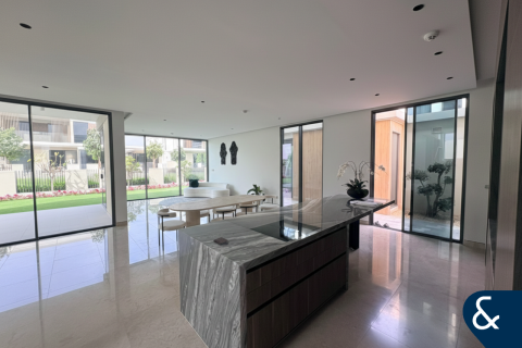 Снять в аренду виллу в Harmony, Tilal Al Ghaf, Дубай: 5 спален, 580м², № 98856 - фото 4