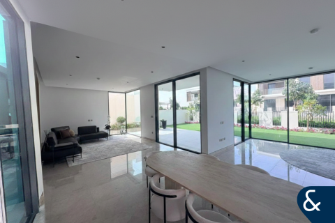 Снять в аренду виллу в Harmony, Tilal Al Ghaf, Дубай: 5 спален, 580м², № 98856 - фото 15