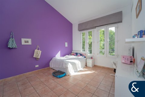 Townhouse in Dubai Investment Park, Dubai 4 bedrooms, 454 sq.m. № 98855 - photo 15