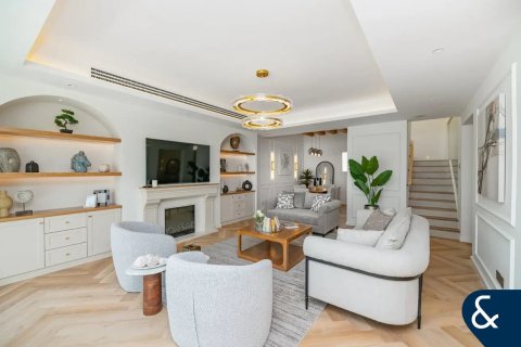 Снять в аренду таунхаус в Springs 10, The Springs, Дубай: 3 спальни, 228м², № 98845 - фото 4