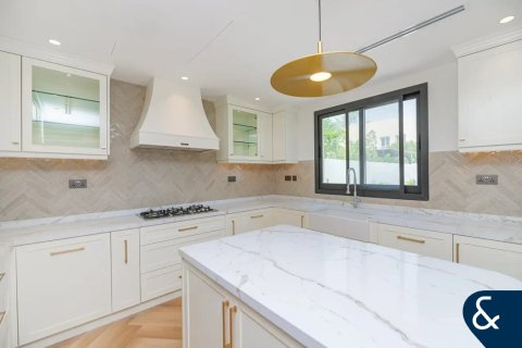 Снять в аренду таунхаус в Springs 10, The Springs, Дубай: 3 спальни, 228м², № 98845 - фото 6