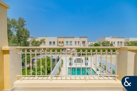 Снять в аренду таунхаус в Springs 10, The Springs, Дубай: 3 спальни, 228м², № 98845 - фото 11