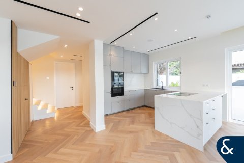 Снять в аренду виллу в Springs 11, The Springs, Дубай: 3 спальни, 167м², № 98847 - фото 2